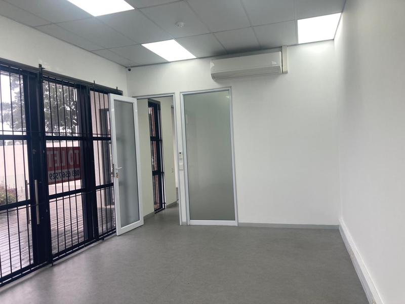 To Let Commercial Property for Rent in Newton Park Eastern Cape